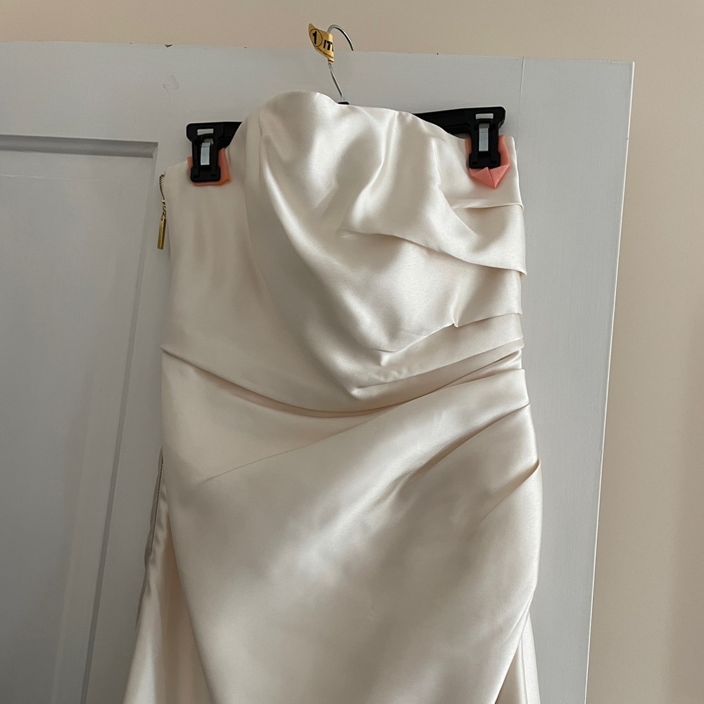 badgley mischka white bridal dress